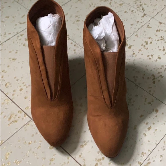 Calling the Shots Ankle Bootie - Picture 2 of 5